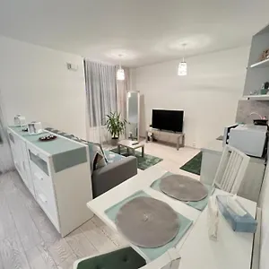  Apartament Free Parking In Garage Karolina Plazza, New Cosy With Need